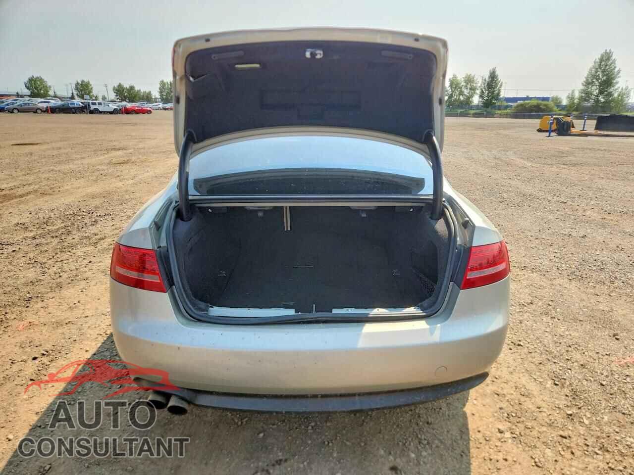 AUDI A5 2010 - WAULFBFR8AA002049