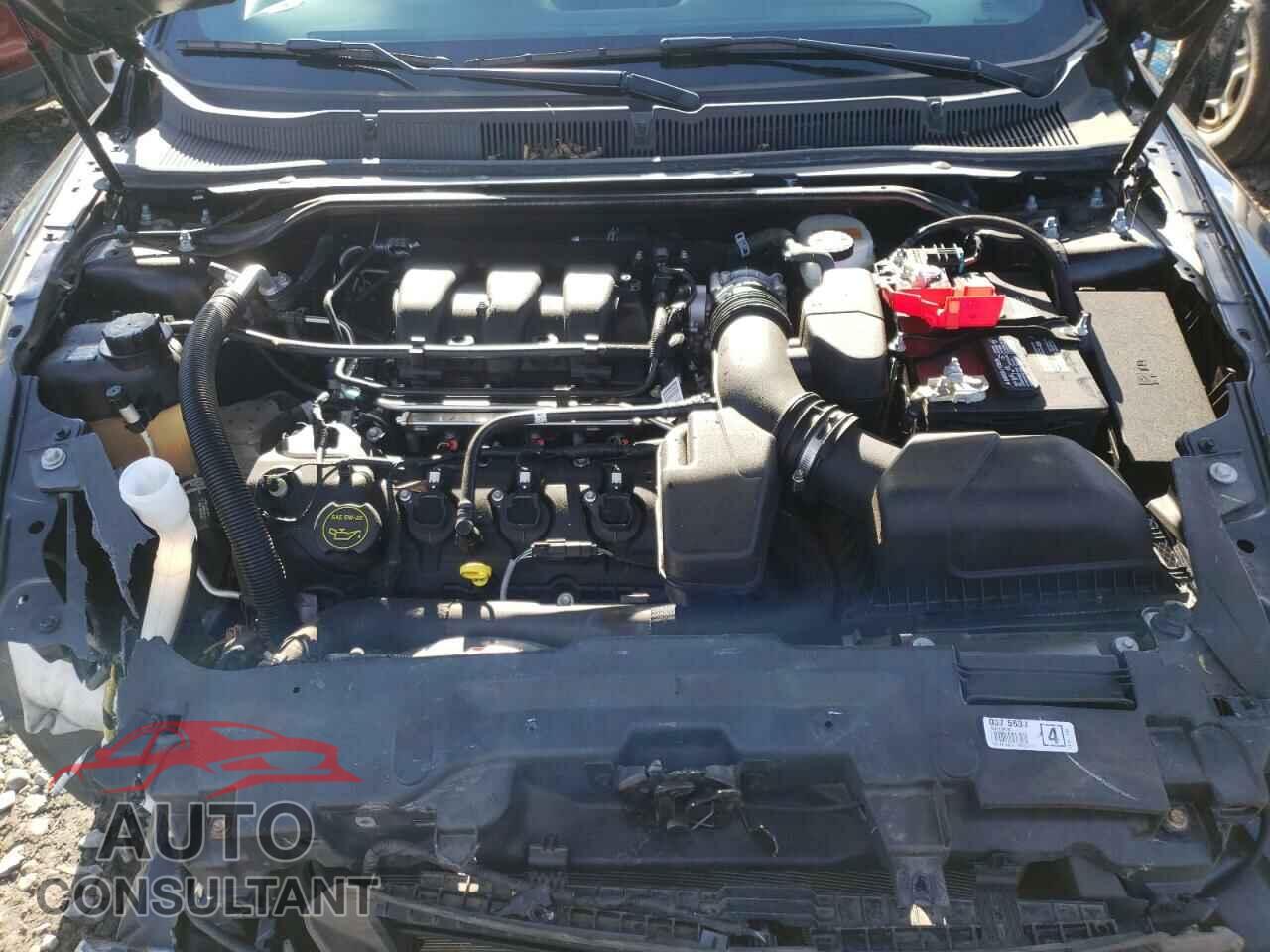 FORD TAURUS 2017 - 1FAHP2E84HG112690