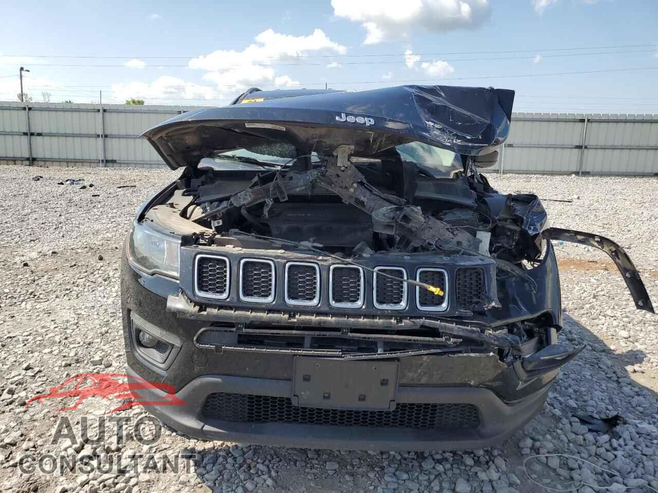 JEEP COMPASS 2018 - 3C4NJDBB2JT115986