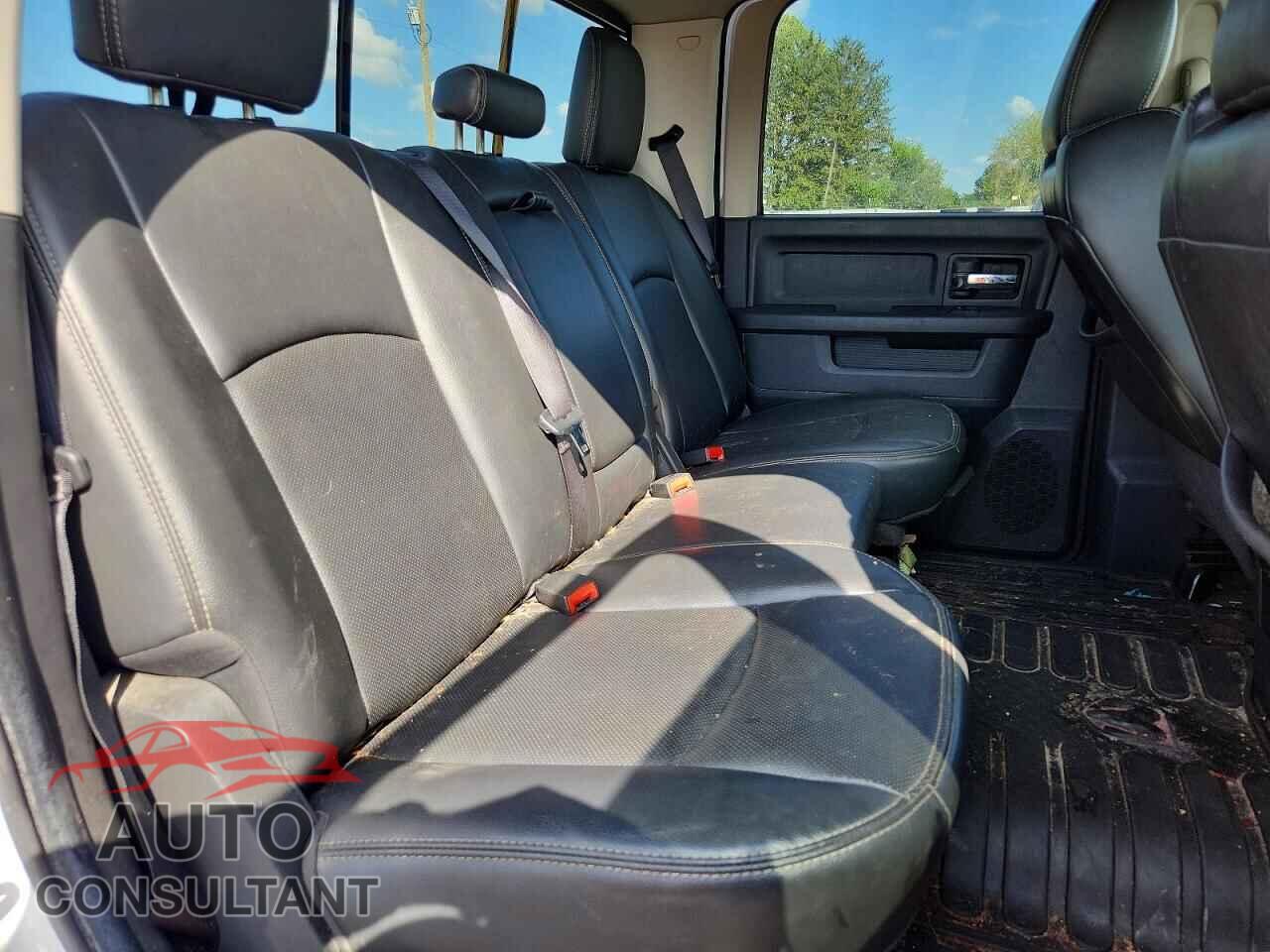 DODGE RAM 1500 2015 - 1C6RD7MT9CS131954