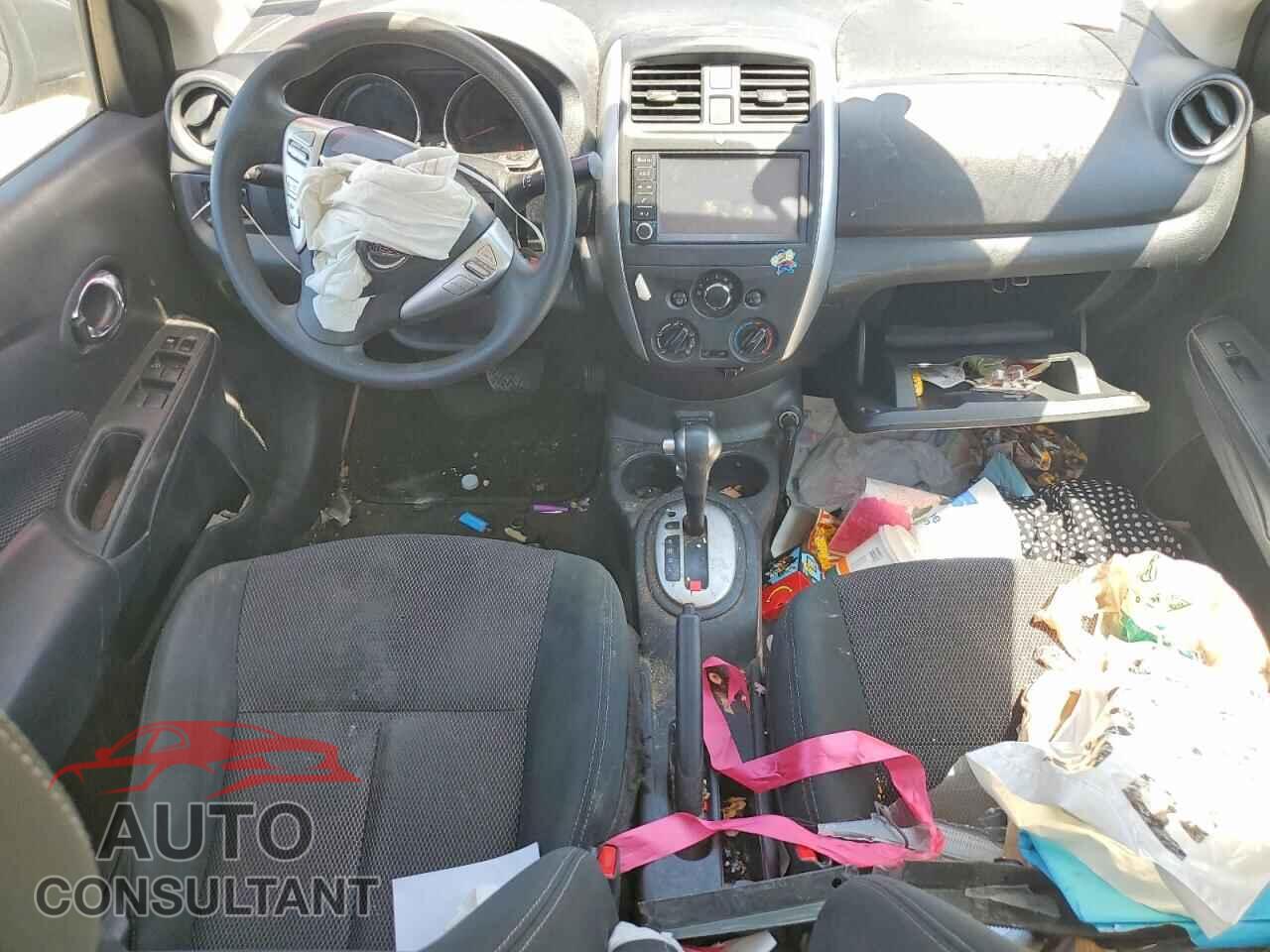 NISSAN VERSA 2019 - 3N1CN7AP3KL864617