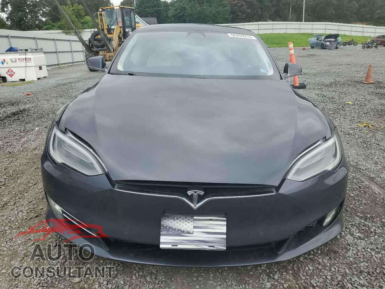 TESLA MODEL S 2018 - 5YJSA1E25JF272133