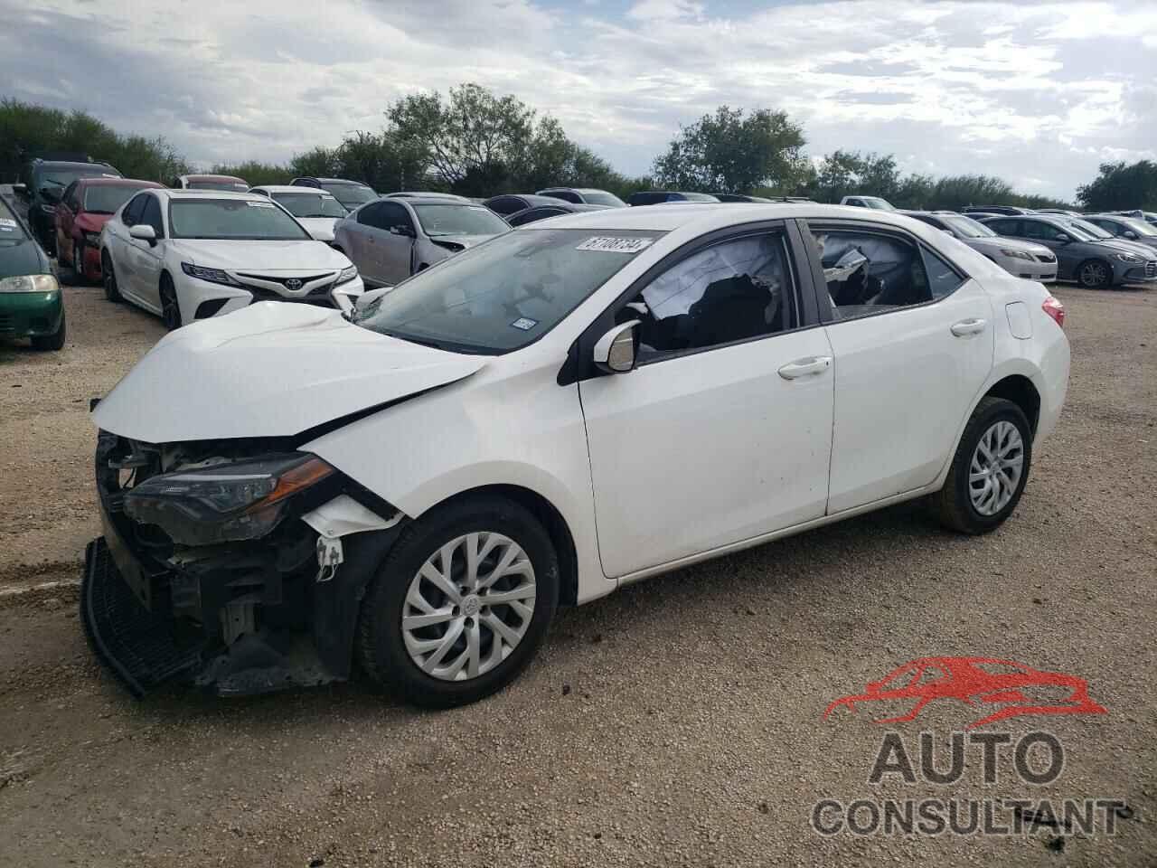TOYOTA COROLLA 2018 - 5YFBURHE3JP849712