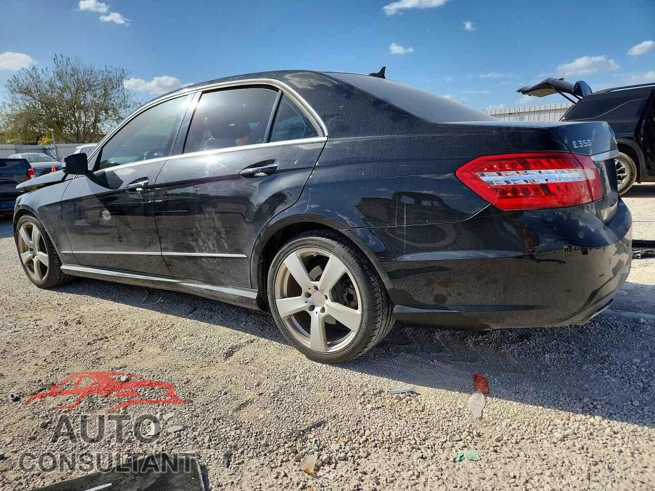 MERCEDES-BENZ E-CLASS 2010 - WDDHF5GB2AA243574
