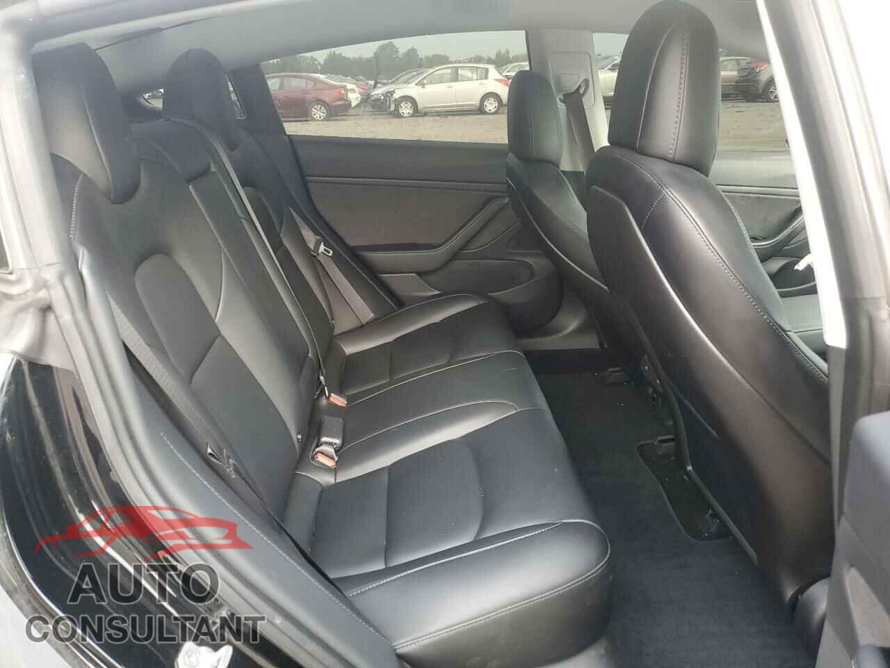 TESLA MODEL 3 2018 - 5YJ3E1EB0JF149154