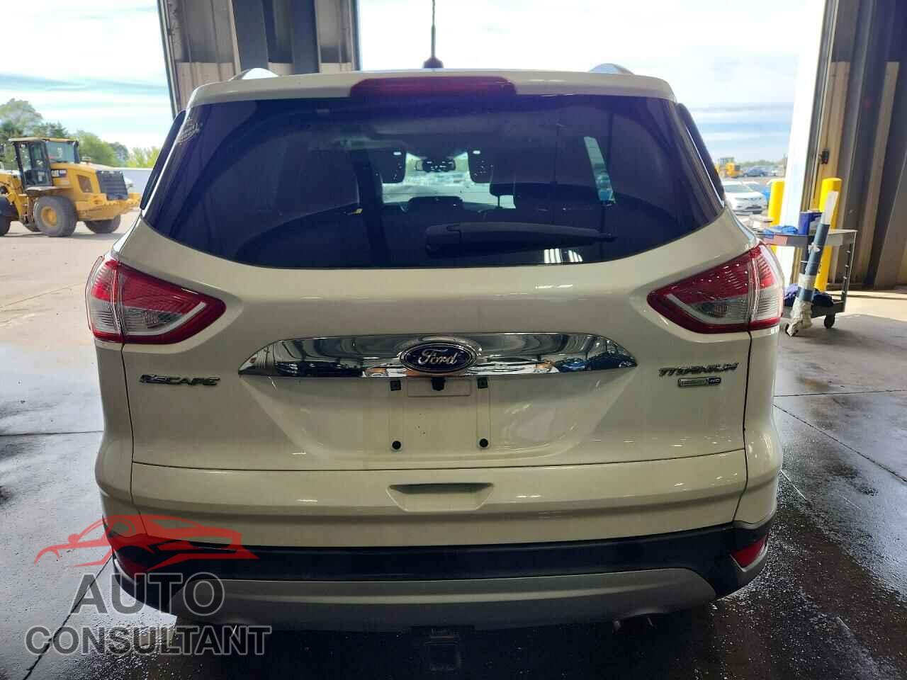 FORD ESCAPE 2016 - 1FMCU9J95GUC59357