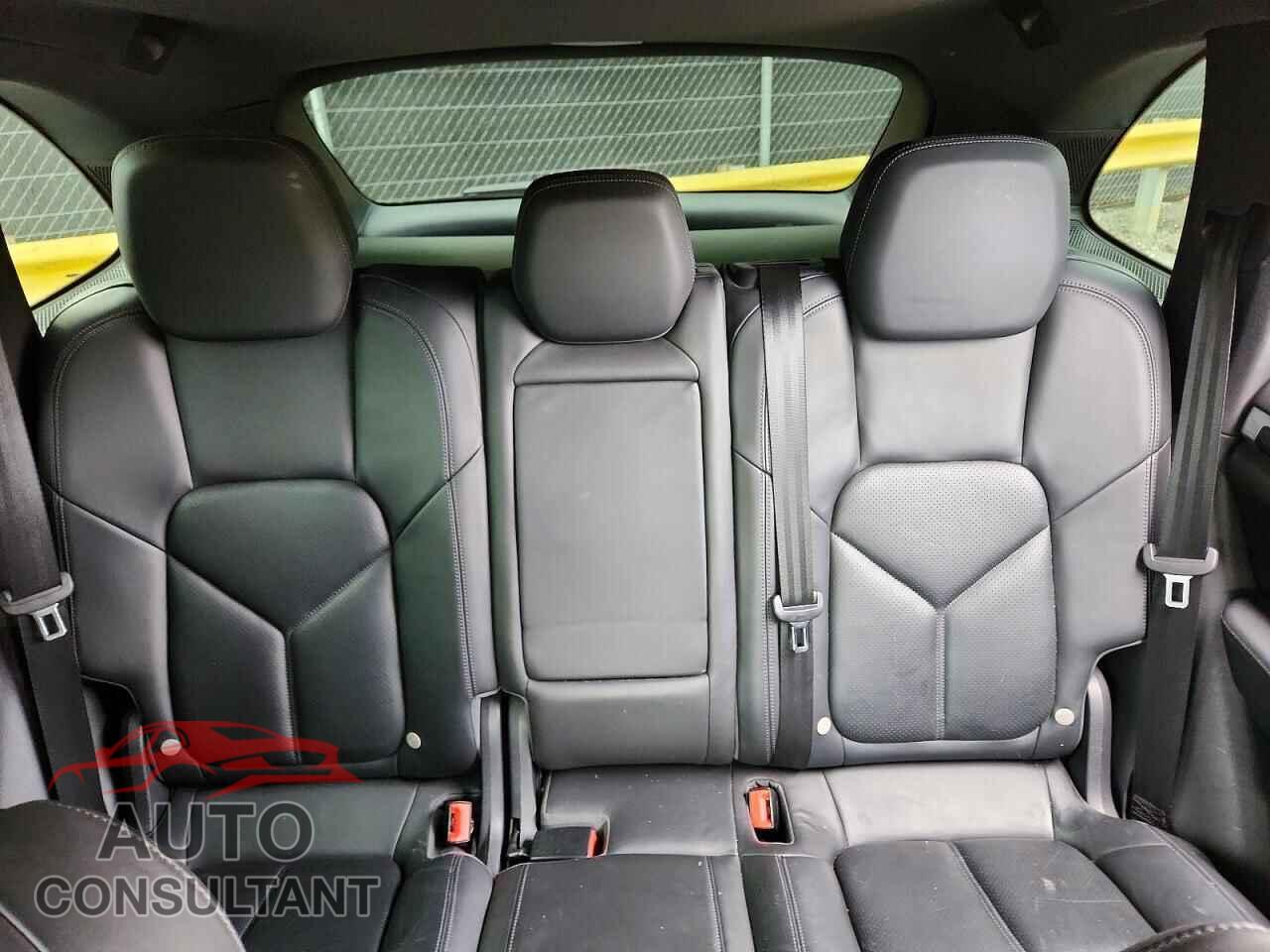 PORSCHE CAYENNE 2014 - WP1AA2A27ELA02622
