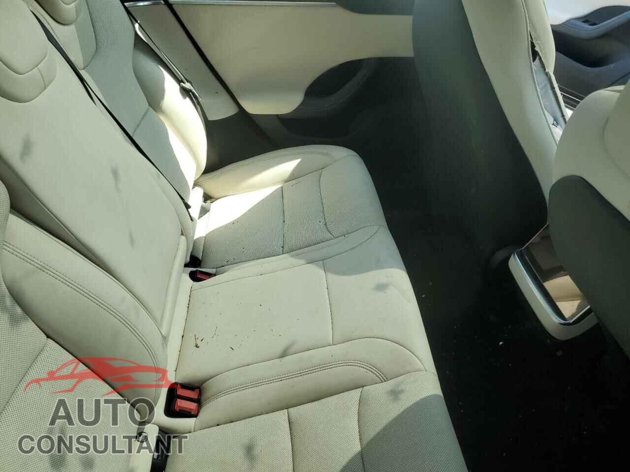 TESLA MODEL S 2024 - 5YJSA1E59RF537173