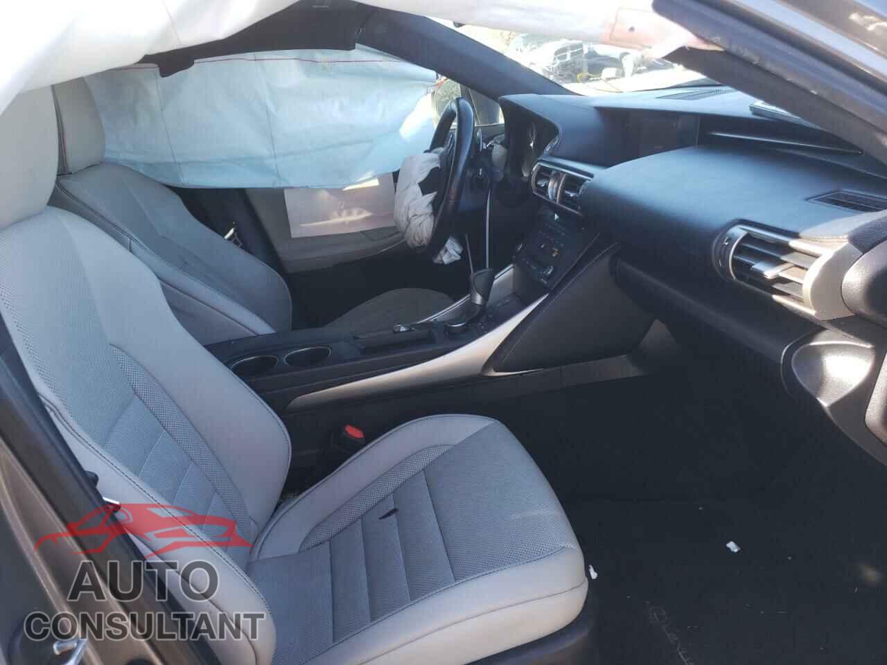 LEXUS IS 2016 - JTHBA1D22G5011844