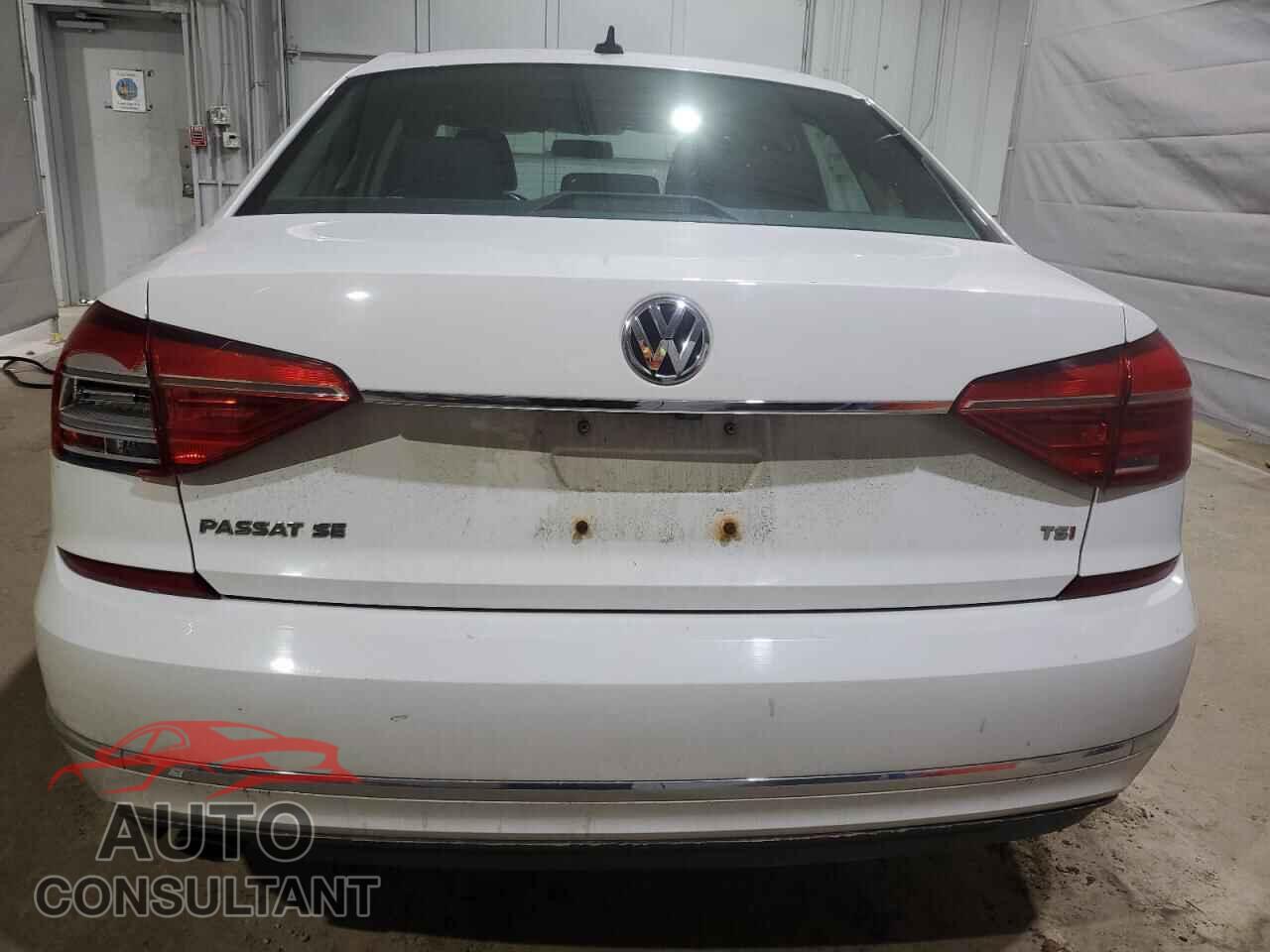 VOLKSWAGEN PASSAT 2016 - 1VWBT7A38GC041306