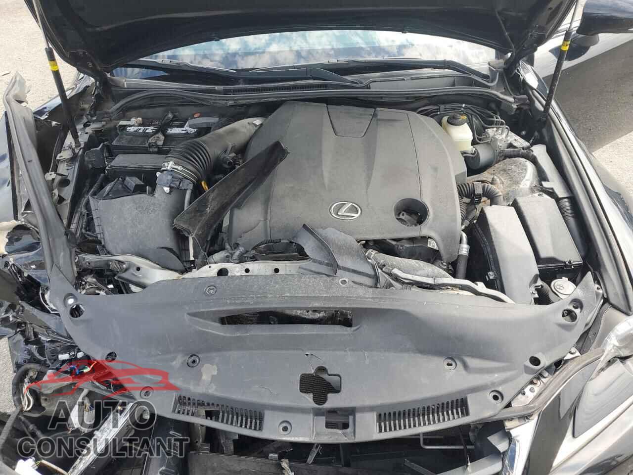 LEXUS IS 2015 - JTHCF1D20F5021714