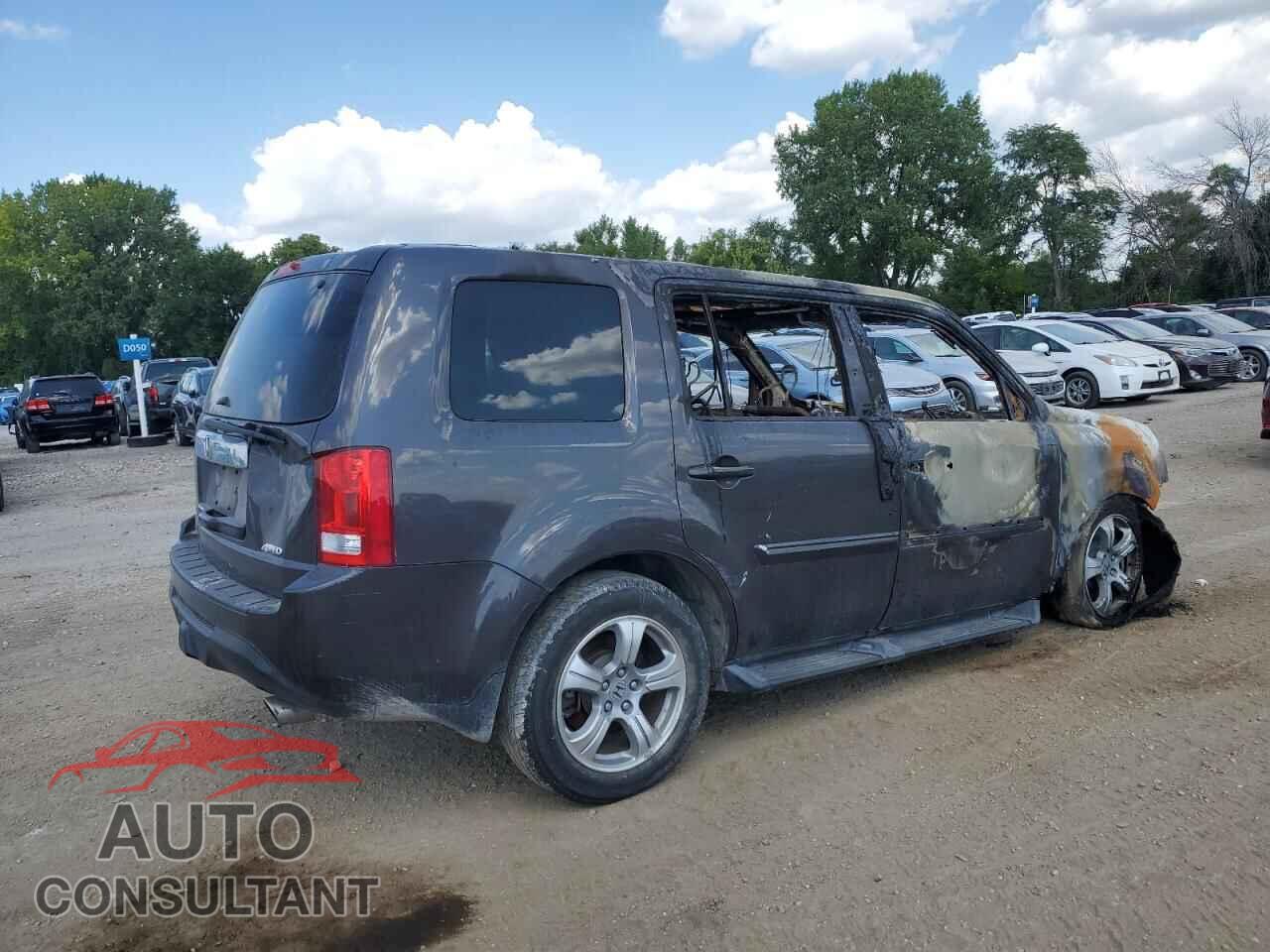 HONDA PILOT 2013 - 5FNYF4H50DB064054