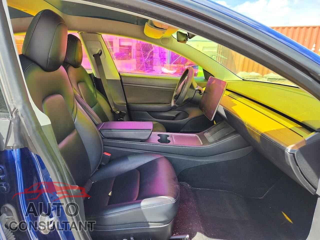 TESLA MODEL 3 2021 - 5YJ3E1EA0MF867010