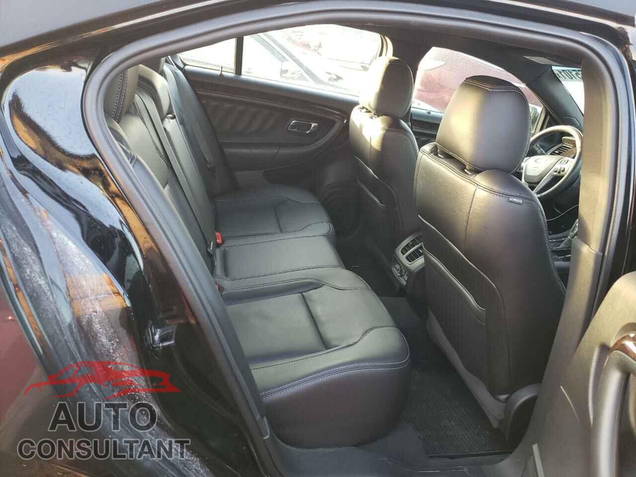 FORD TAURUS 2018 - 1FAHP2J8XJG143258