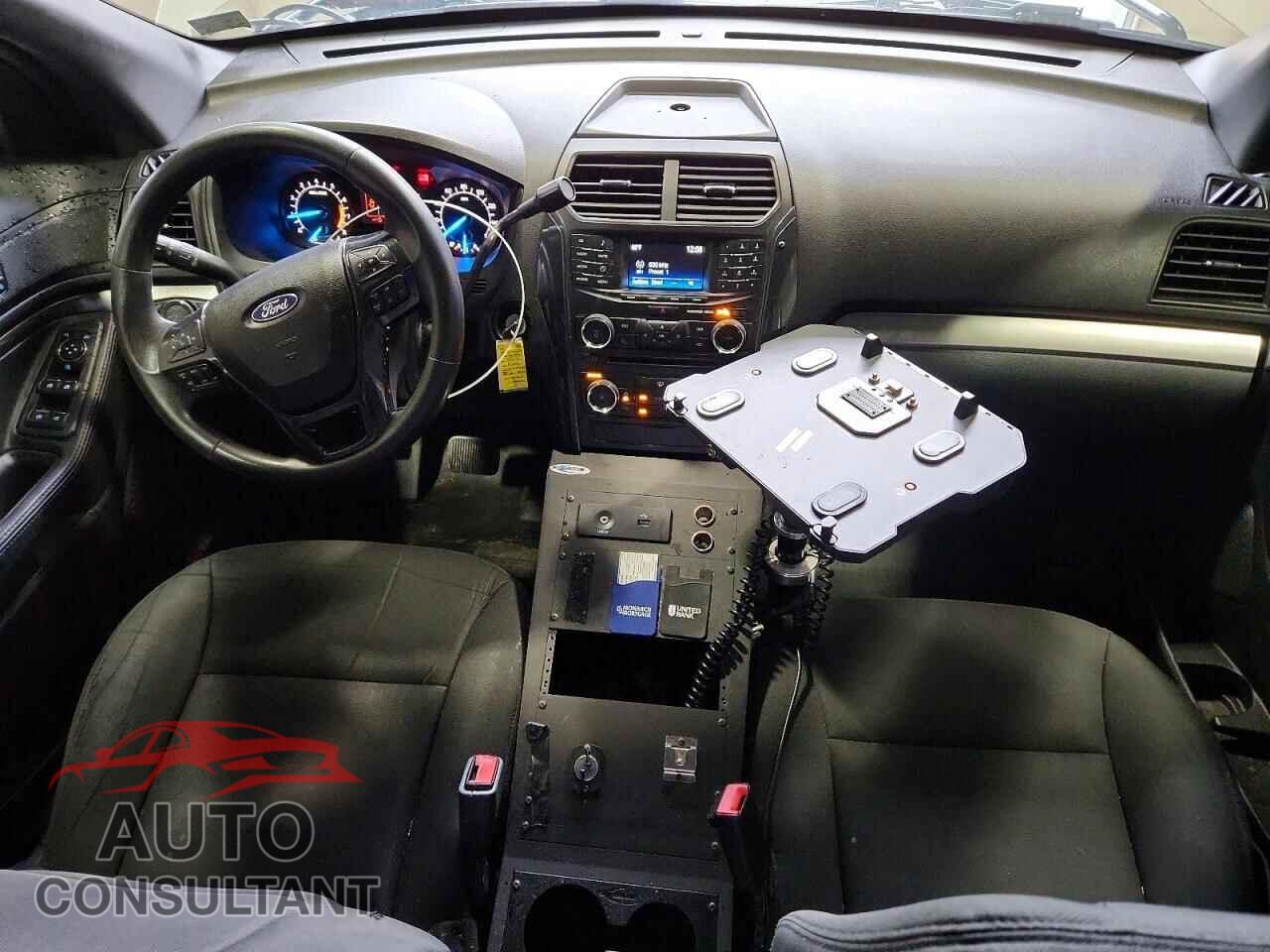 FORD EXPLORER 2017 - 1FM5K8AR3HGE30258