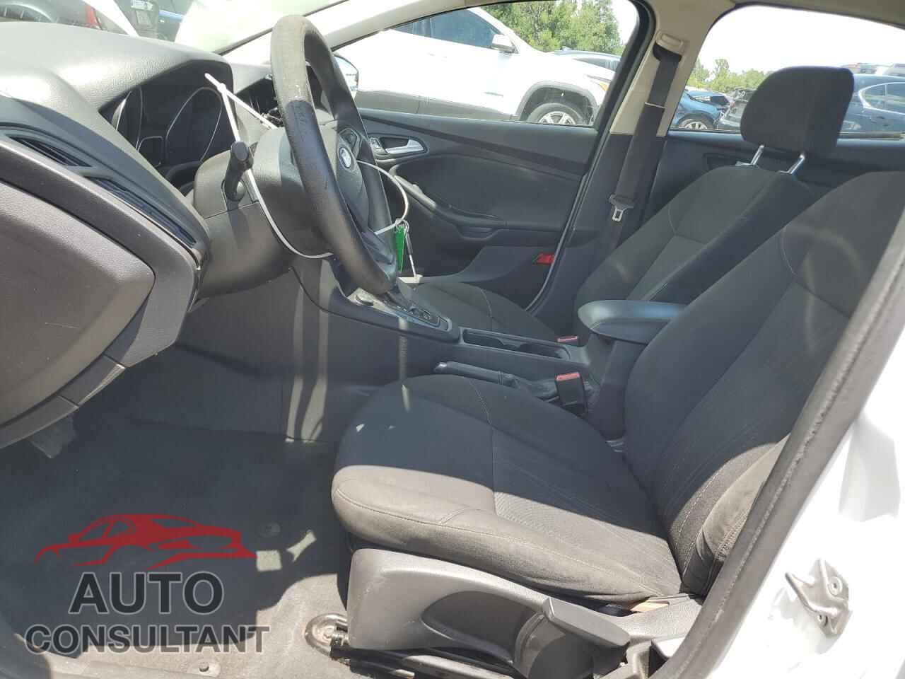 FORD FOCUS 2015 - 1FADP3K27FL328574