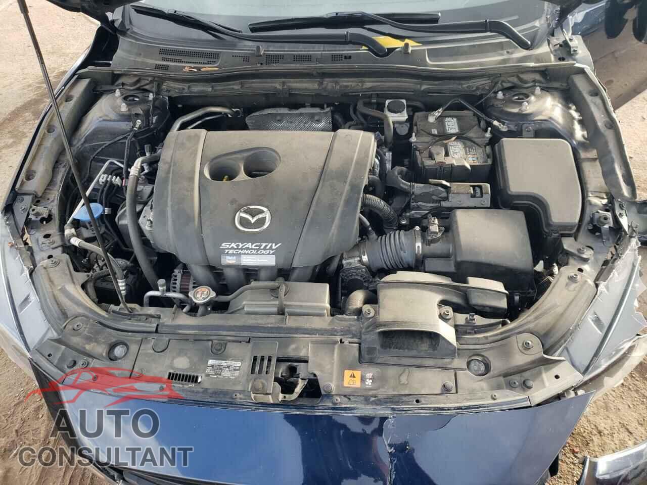MAZDA 3 2018 - 3MZBN1L37JM213576