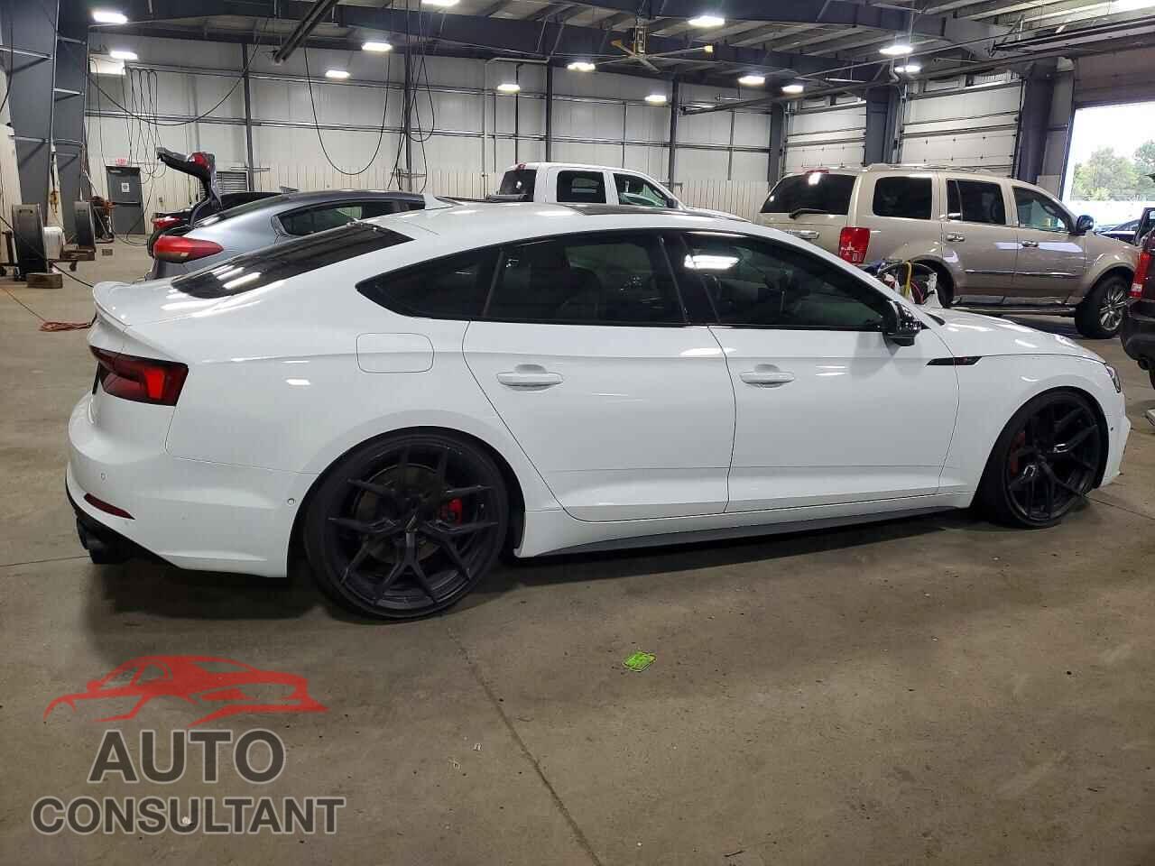 AUDI S5/RS5 2019 - WAUC4CF59KA093813