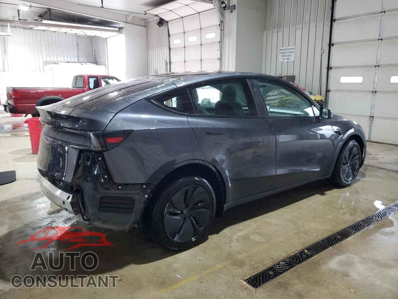 TESLA MODEL Y 2026 - 7SAYGDEEXTF350271