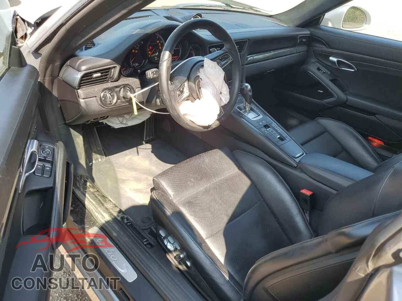 PORSCHE 911 2019 - WP0AD2A95KS140361