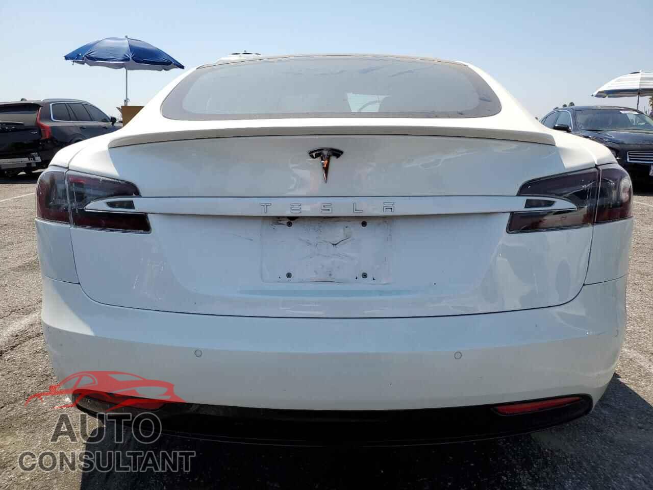 TESLA MODEL S 2018 - 5YJSA1E25JF247135