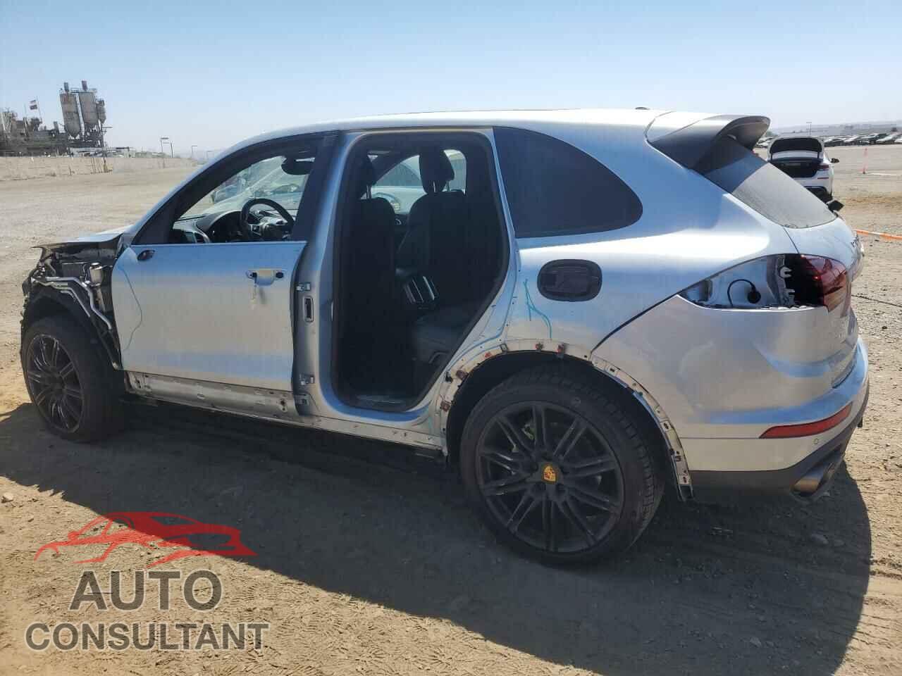 PORSCHE CAYENNE 2018 - WP1AE2A28JLA72452