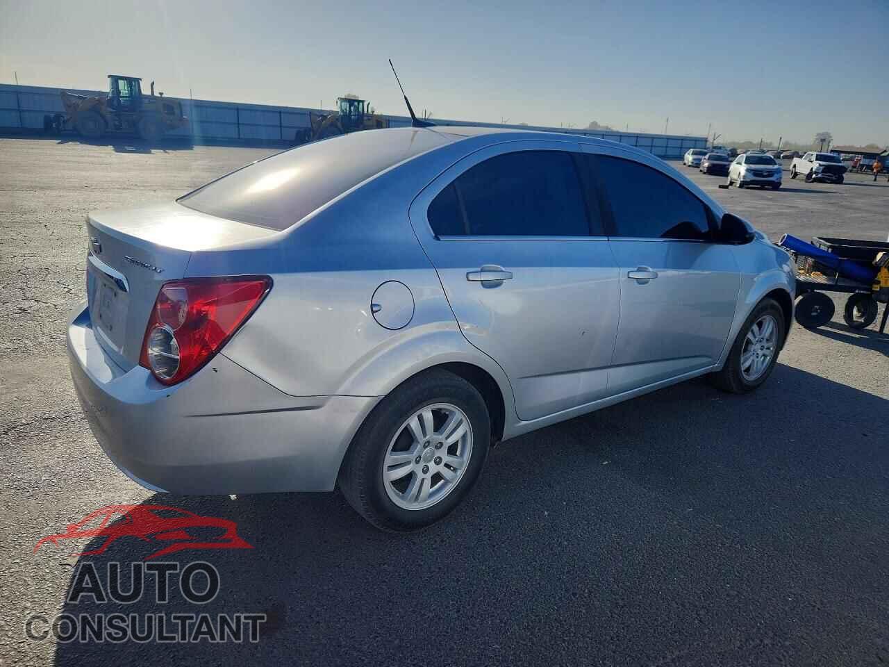 CHEVROLET SONIC 2014 - 1G1JC5SH2E4102954