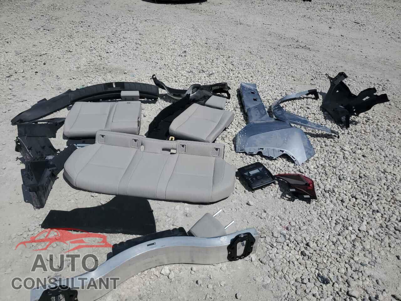 LEXUS UX 300H BA 2025 - JTHYBJAH7S2022414