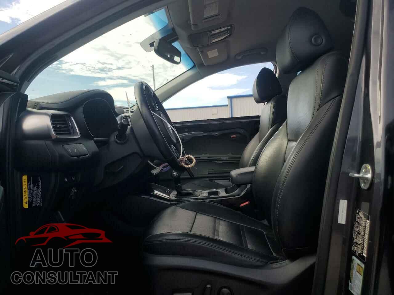 KIA SORENTO 2018 - 5XYPHDA18JG358982