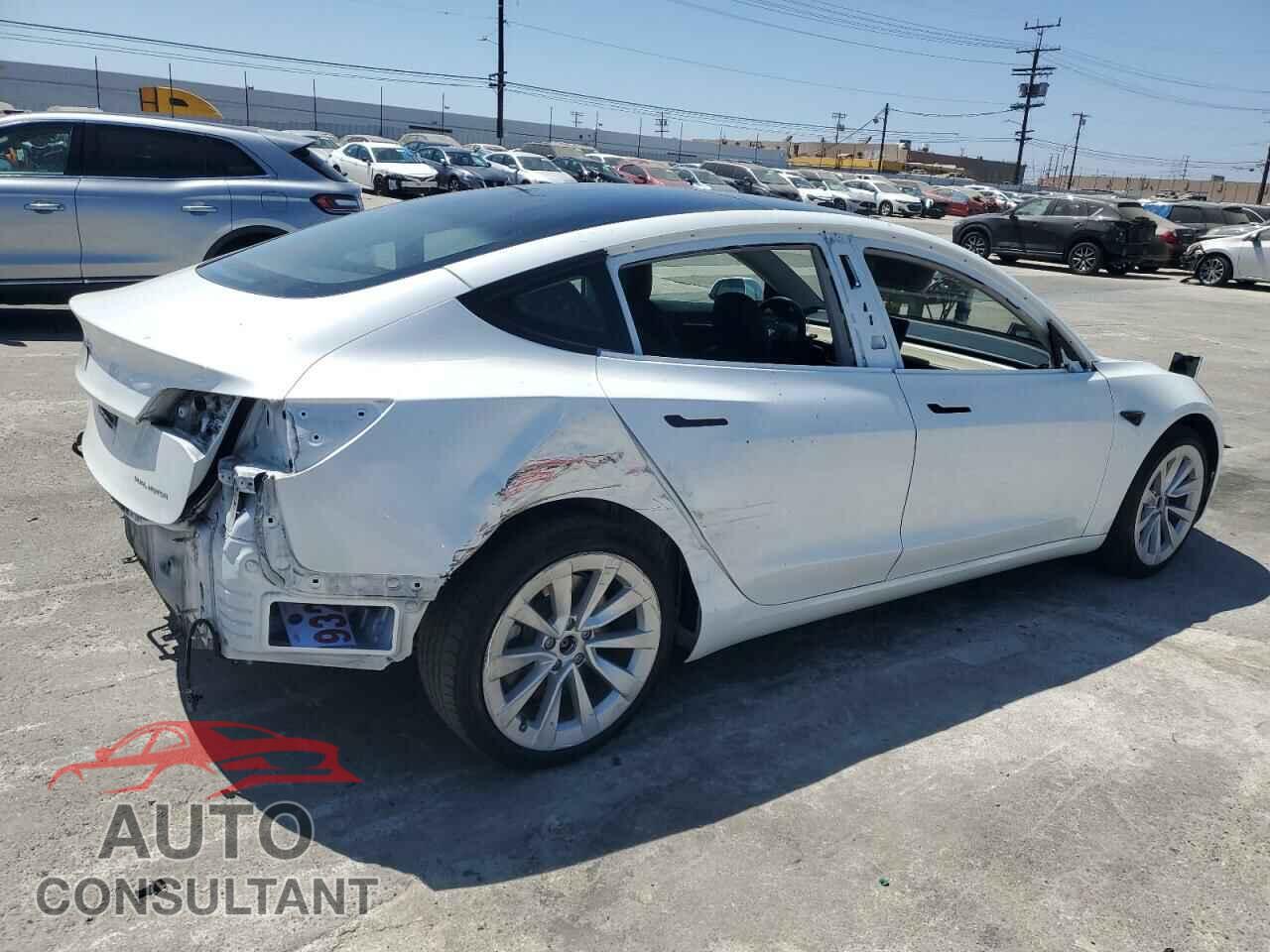 TESLA MODEL 3 2022 - 5YJ3E1EB6NF132879