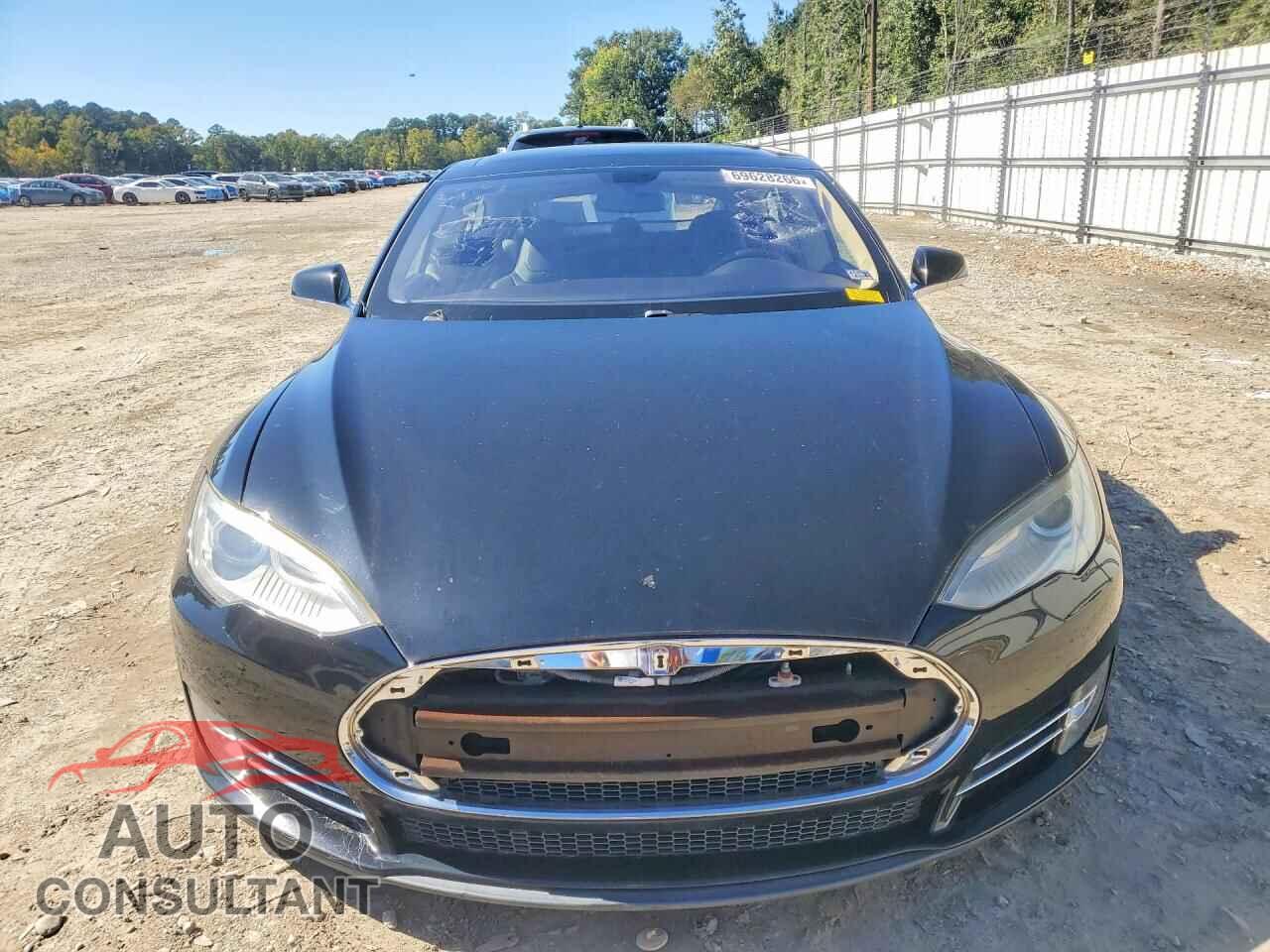 TESLA MODEL S 2013 - 5YJSA1CG9DFP06802