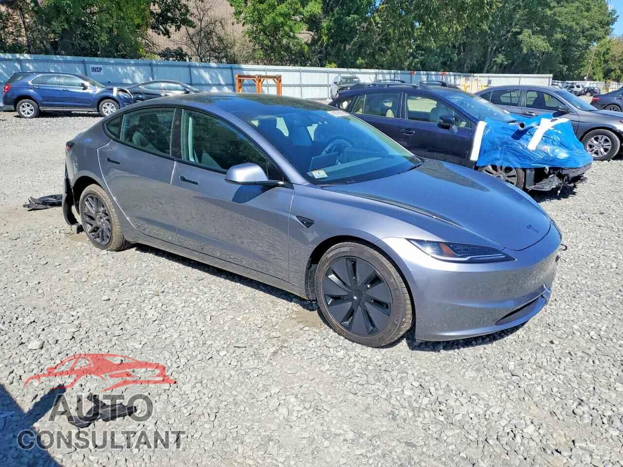 TESLA MODEL 3 2026 - 5YJ3E1EB3TF216168