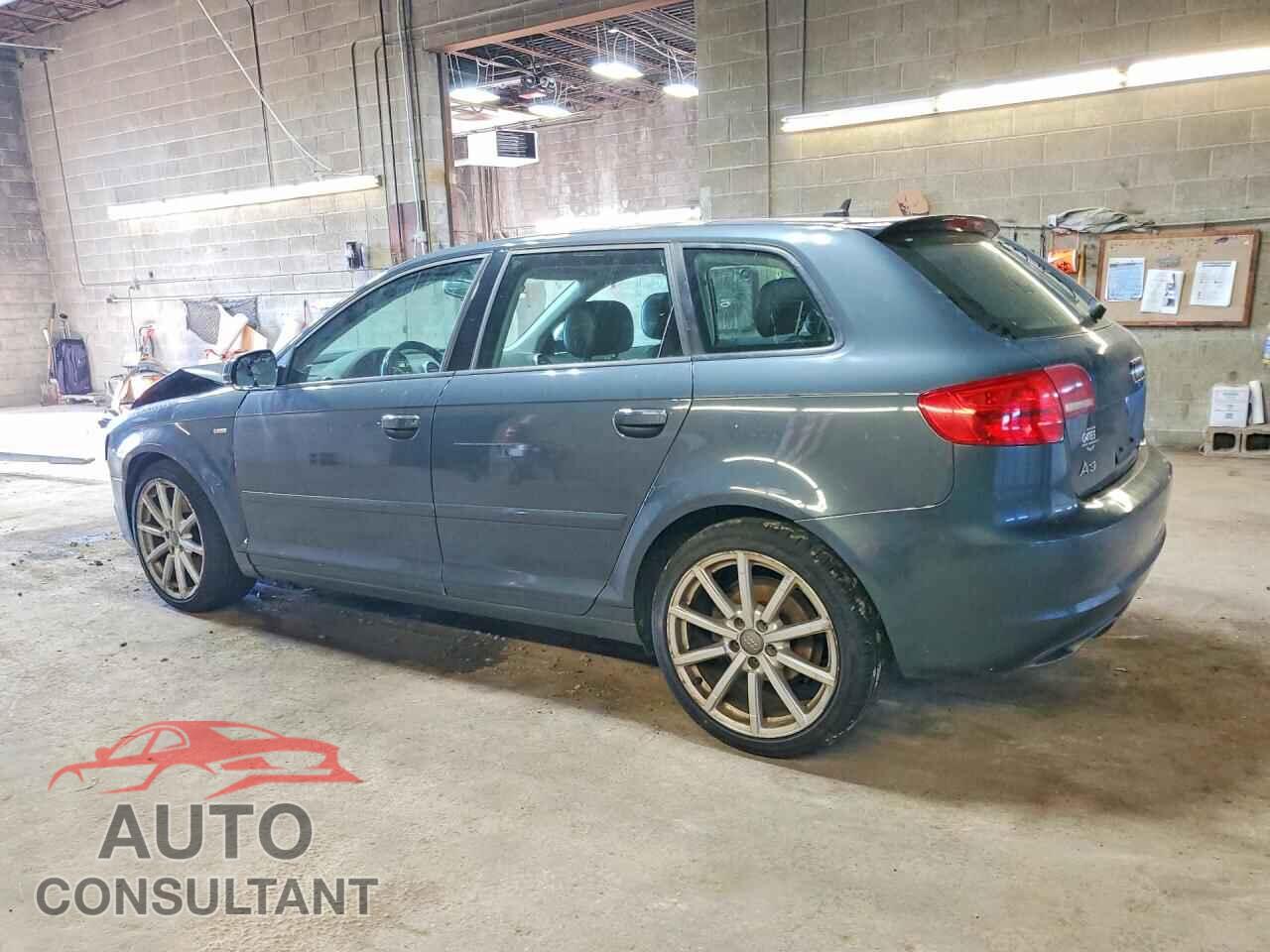 AUDI A3 2011 - WAUBEAFM8BA032697