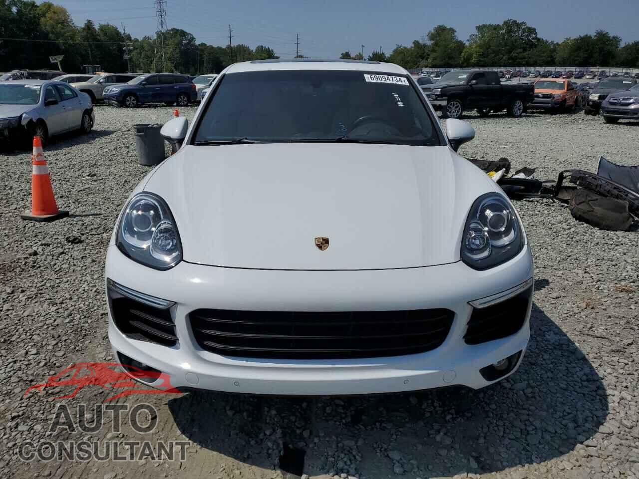 PORSCHE CAYENNE 2016 - WP1AA2A20GLA02285