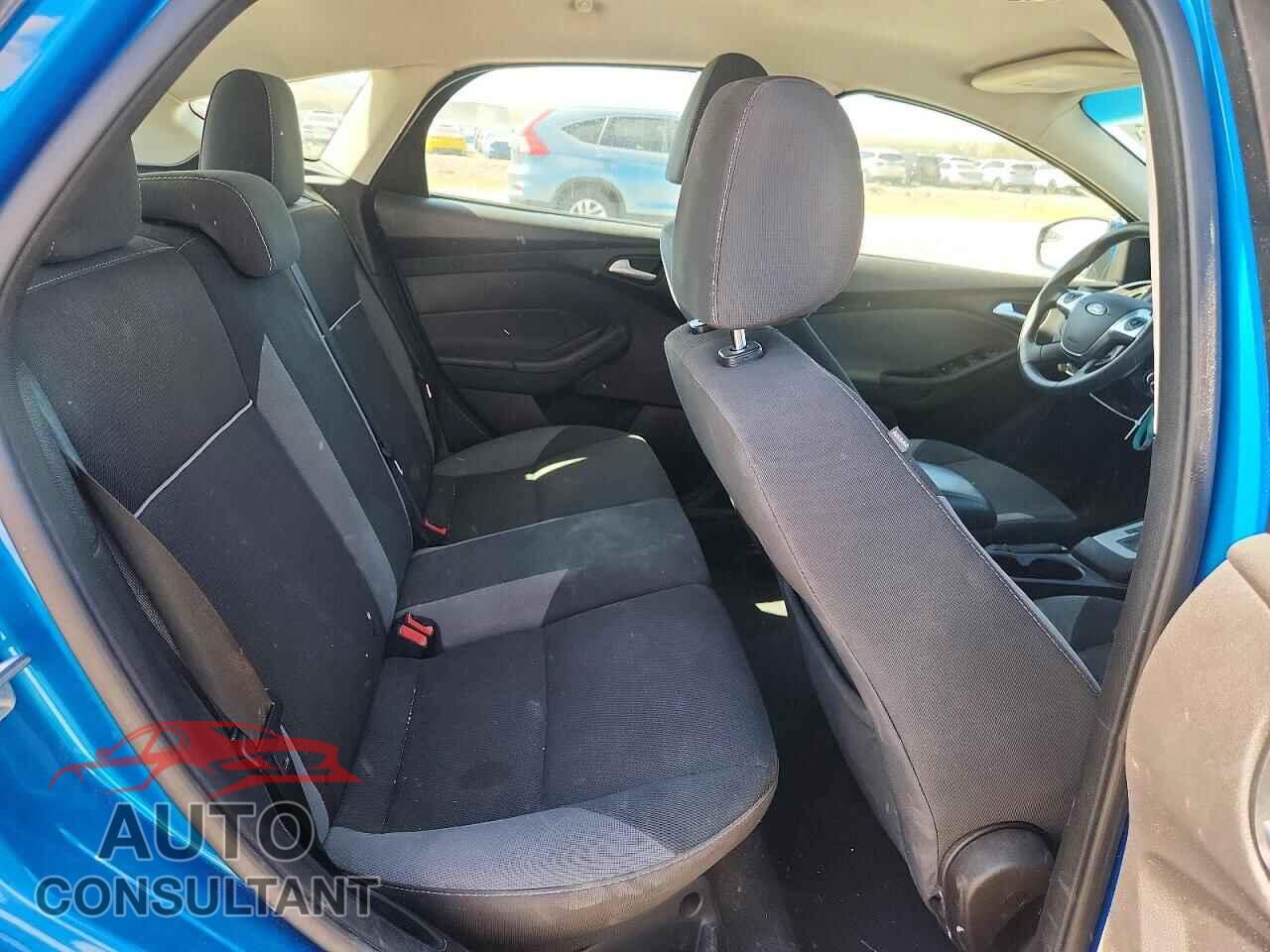 FORD FOCUS 2013 - 1FADP3K27DL280104