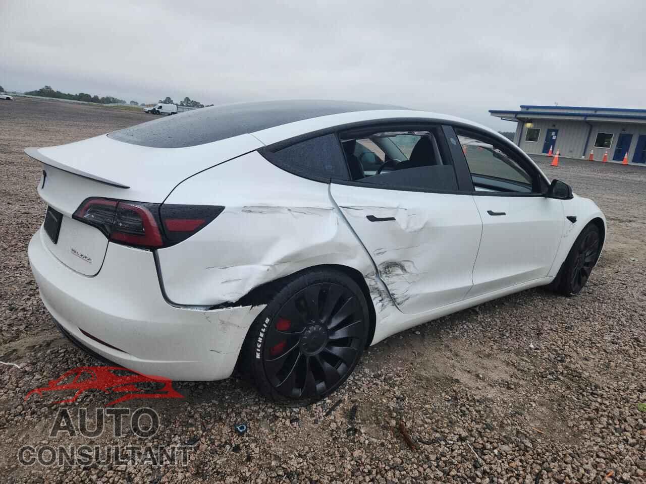 TESLA MODEL 3 2023 - 5YJ3E1EC4PF461852