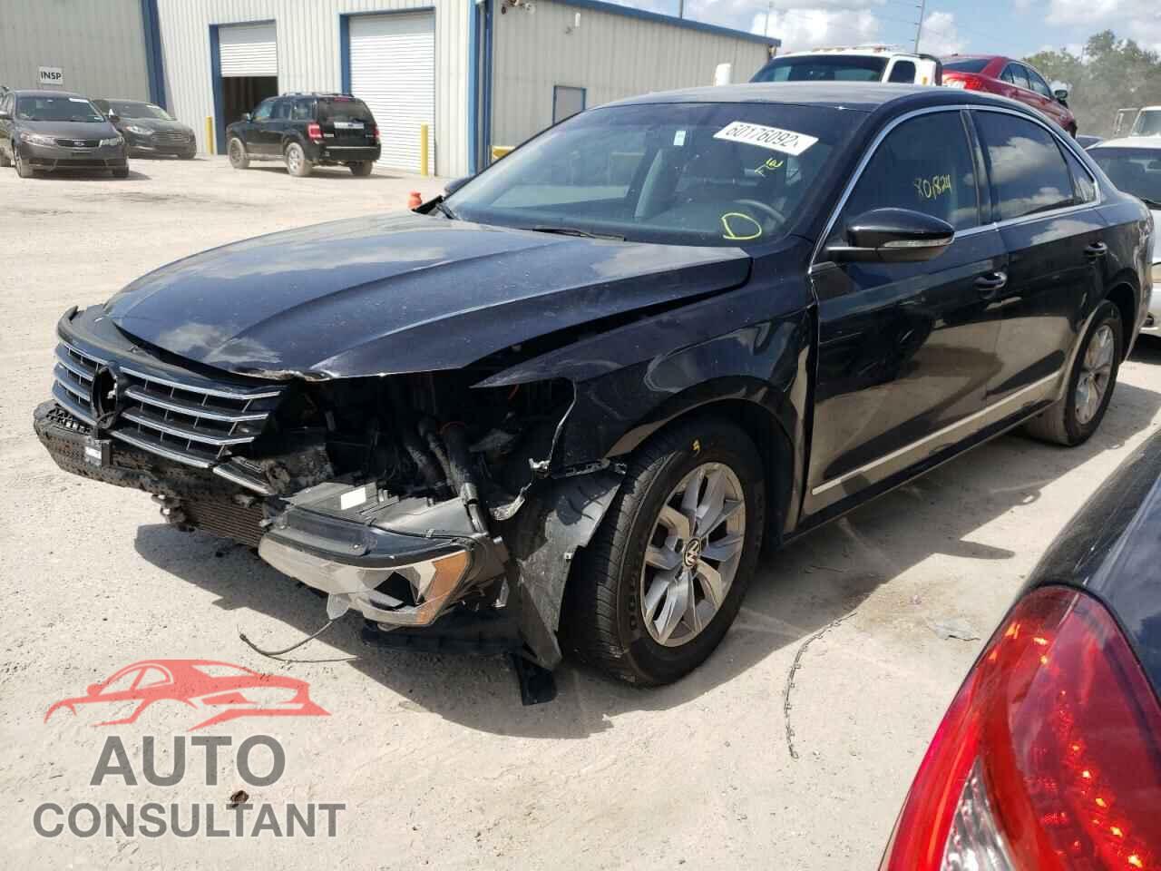 VOLKSWAGEN PASSAT 2017 - 1VWAT7A33HC045969