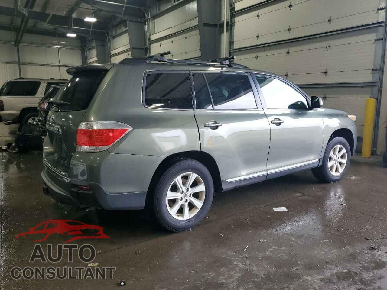 TOYOTA HIGHLANDER 2012 - 5TDBK3EH5CS143014