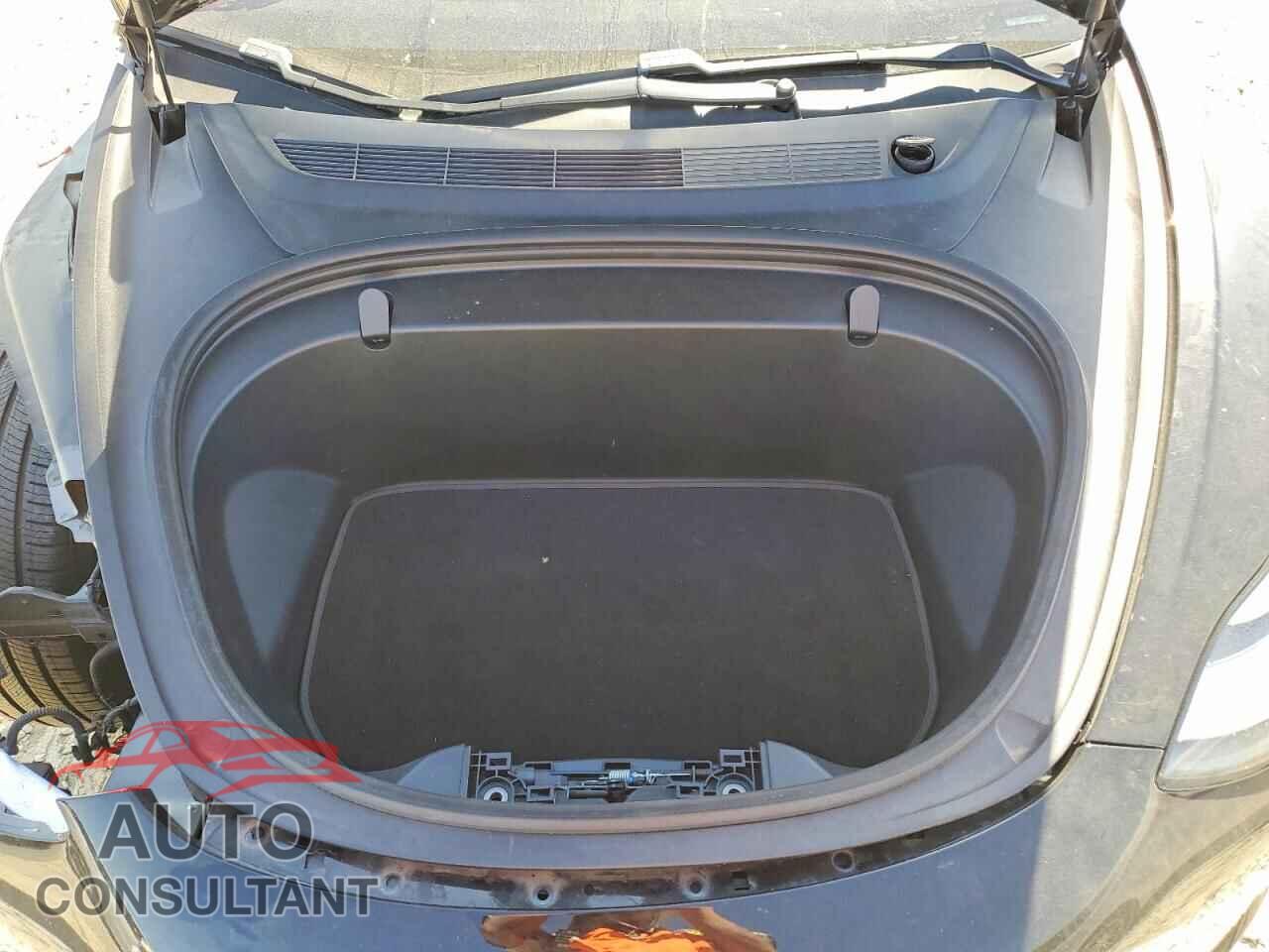 TESLA MODEL 3 2018 - 5YJ3E1EAXJF171802