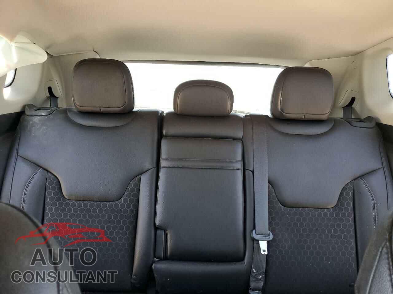JEEP COMPASS 2018 - 3C4NJDBB4JT138587