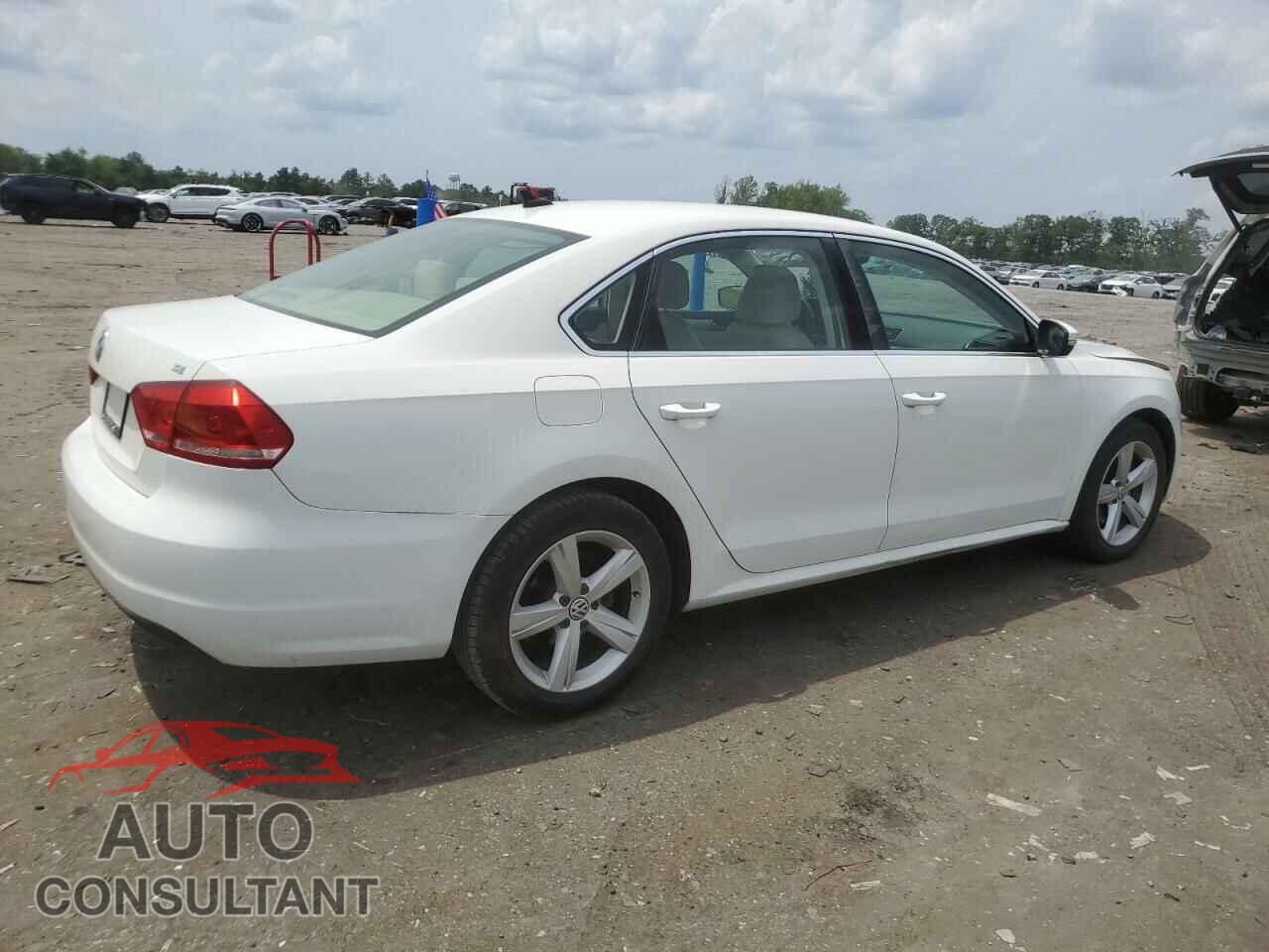 VOLKSWAGEN PASSAT 2013 - 1VWBP7A39DC083693
