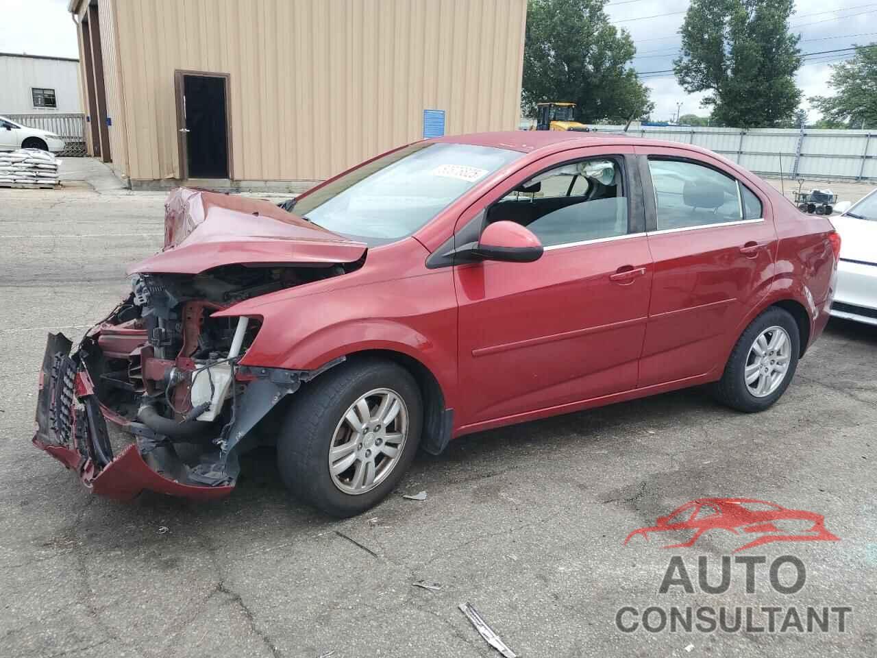 CHEVROLET SONIC 2013 - 1G1JC5SB2D4192679