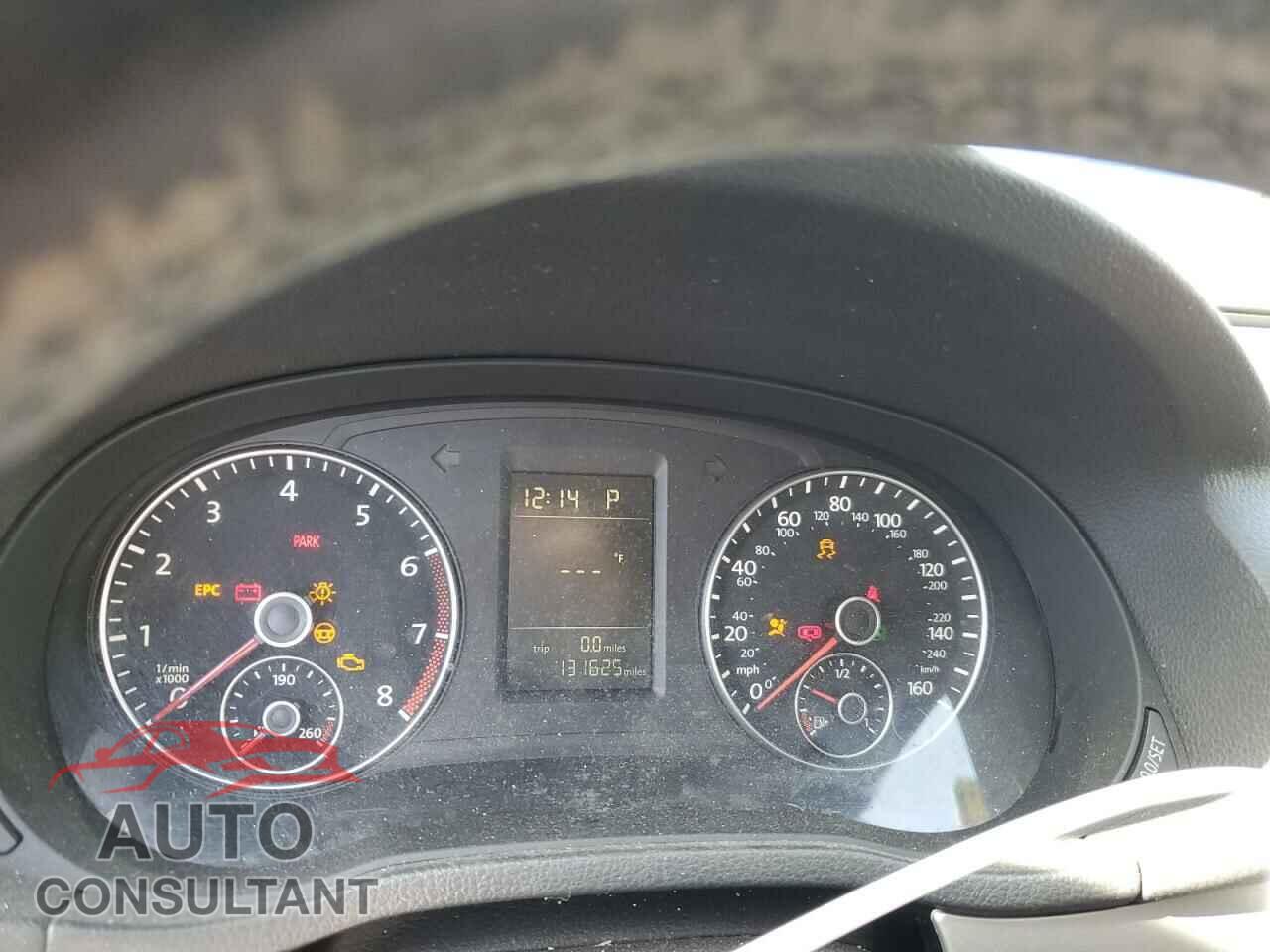 VOLKSWAGEN PASSAT 2014 - 1VWAT7A35EC056158