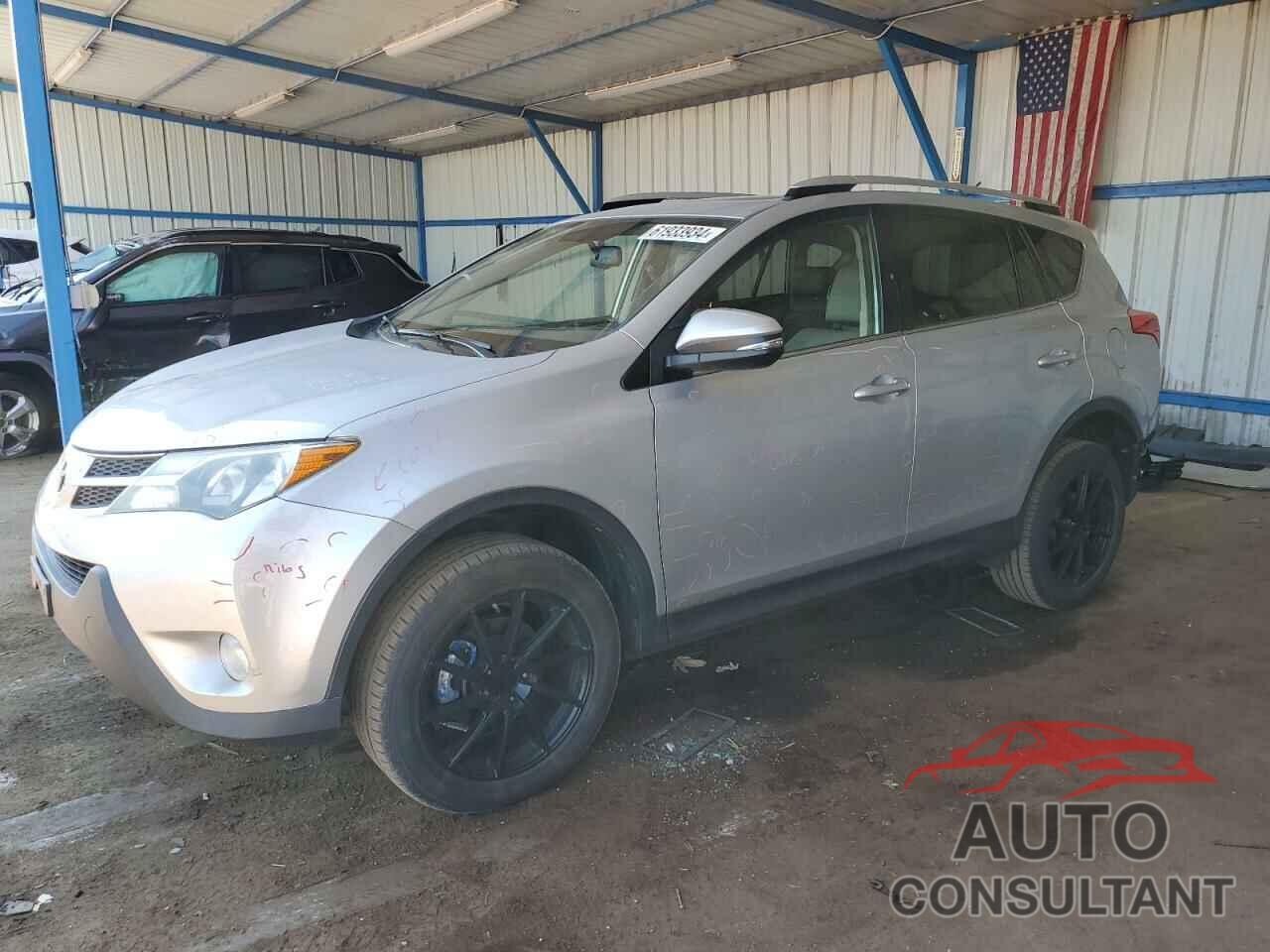 TOYOTA RAV4 2015 - JTMYFREV4FJ047206