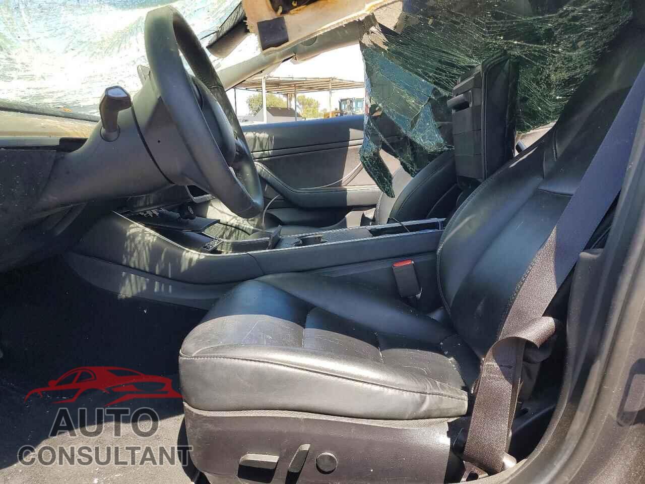 TESLA MODEL 3 2019 - 5YJ3E1EB6KF510257