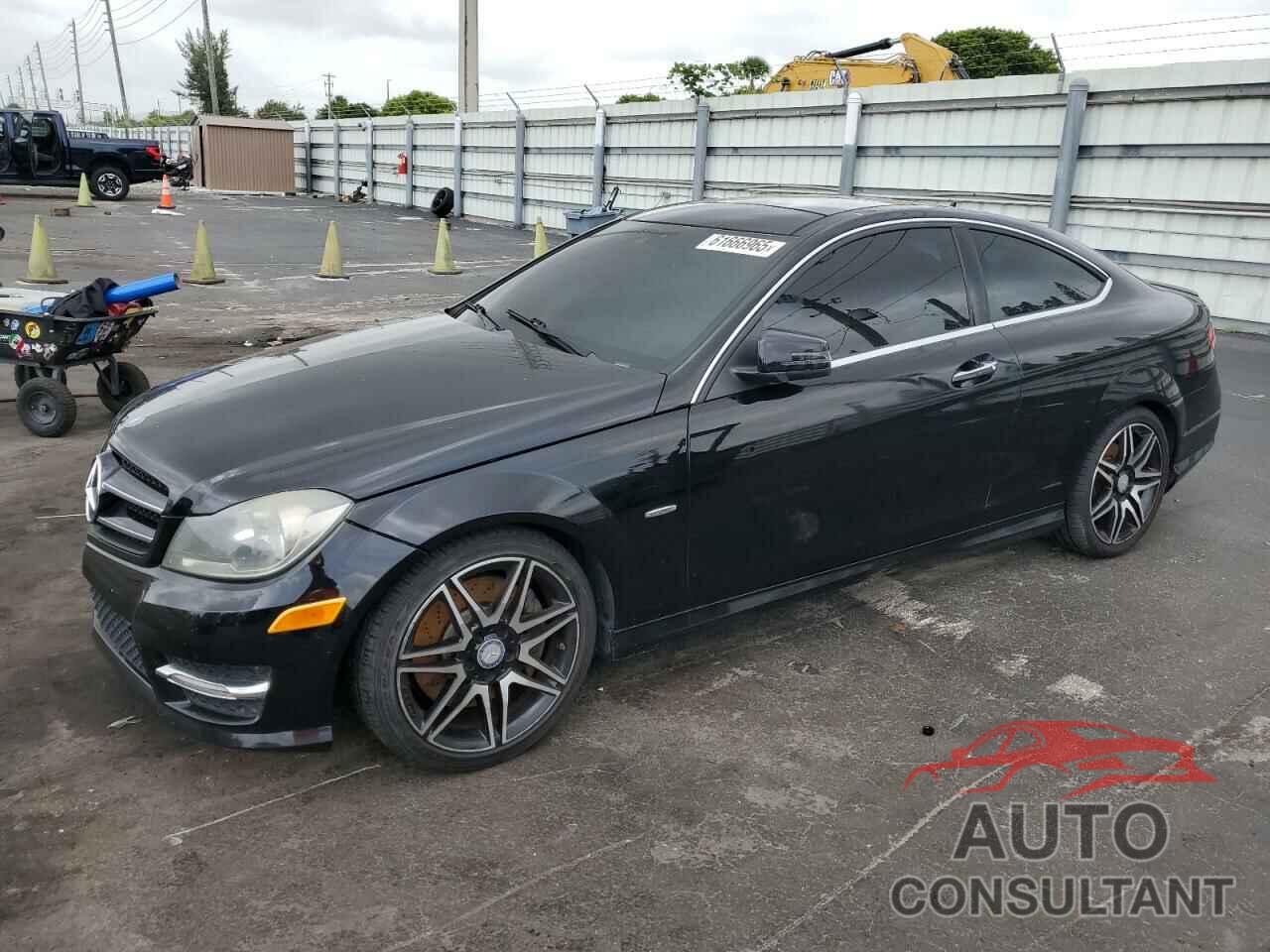 MERCEDES-BENZ C-CLASS 2014 - WDDGJ4HB3EG263645