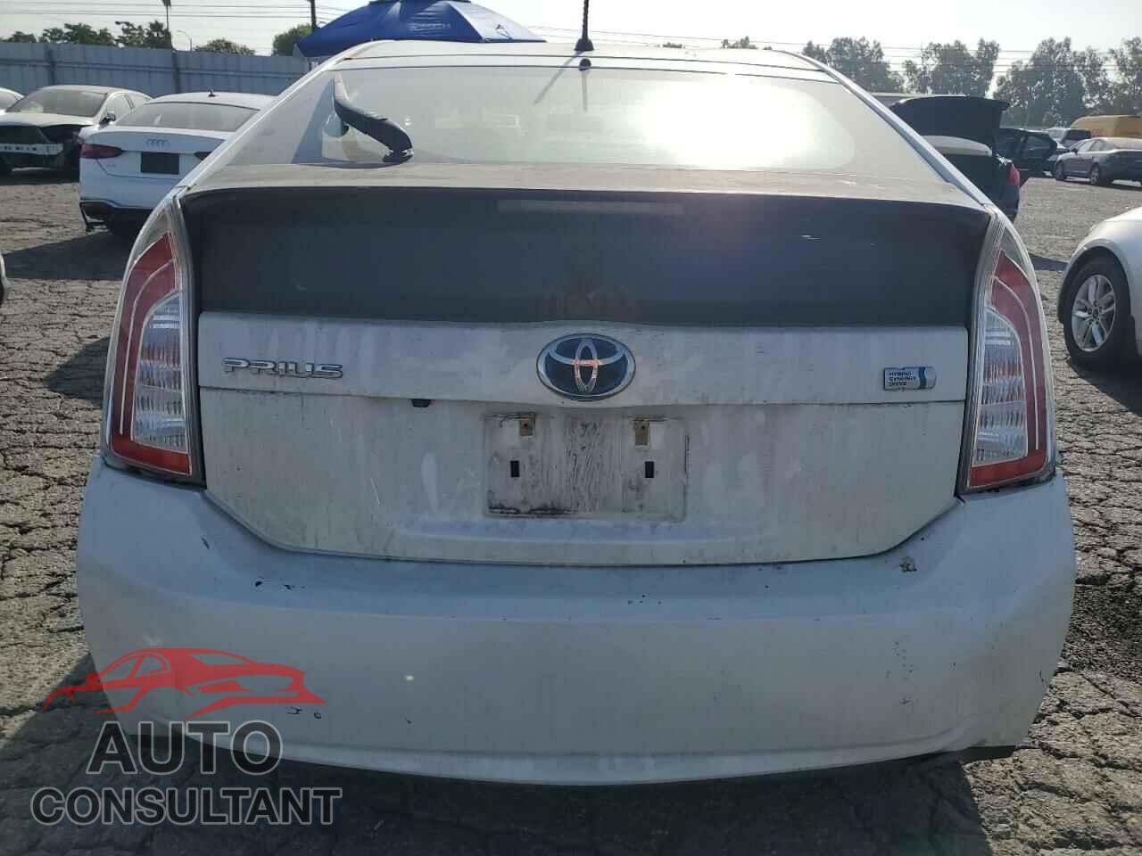 TOYOTA PRIUS 2015 - JTDKN3DU3F2000290