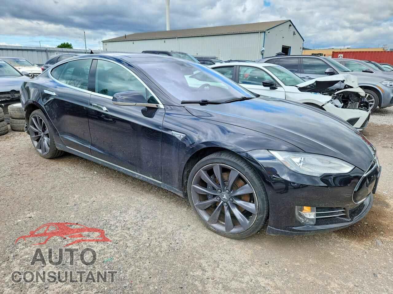 TESLA MODEL S 2015 - 5YJSA1S26FF096558