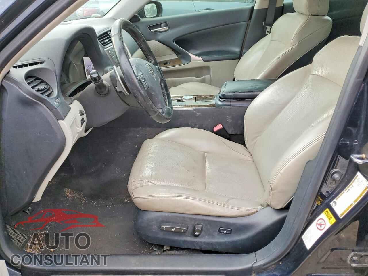 LEXUS IS 2009 - JTHCK262395030829