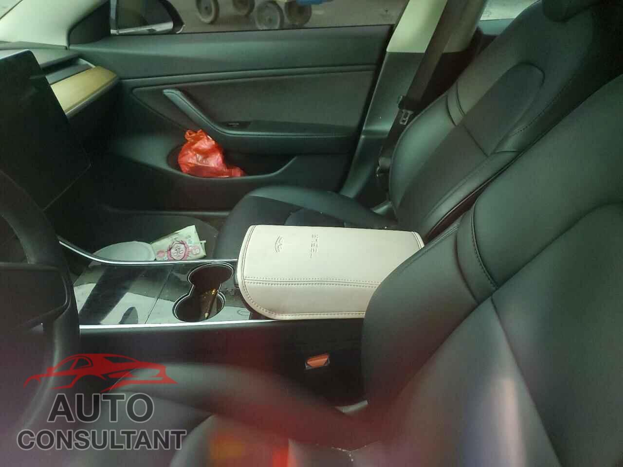 TESLA MODEL 3 2018 - 5YJ3E1EA2JF009548